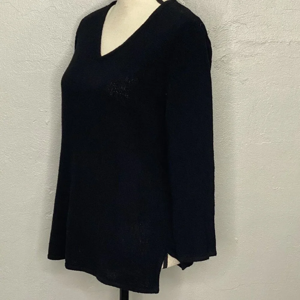 Chico's Design Women’s Sz 1 (S) Black V-Neck Ashley Pullover Knit Sweater NWT - Picture 3 of 10